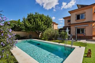Chalet in Núcleo urbano. Chalet urbano en chiclana de la frontera