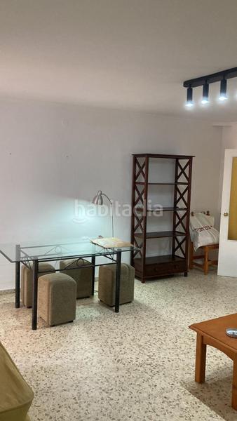 Foto 5db3f654-0eed-48fd-b184-d8c71930ea59. Alquiler piso alquiler temporada piso de 3 dormitorios situado en 1 linea de playa de cortadura. en Cádiz