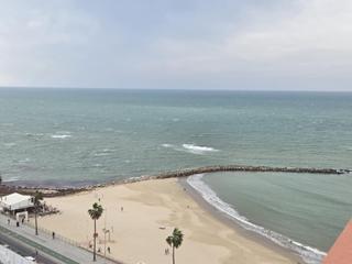 Pis a Asdrúbal - Bahía Blanca. Piso de 4 dormitorios y 2 baños en primera línea de playa, con v