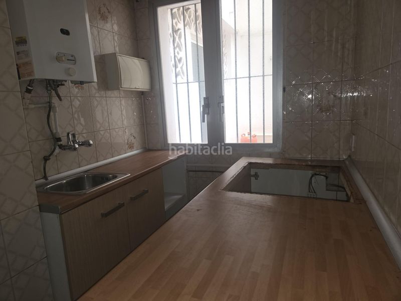 Foto 65d11c6d-5a82-4fdd-ba40-ae5d5d156d80. Pis a astilleros - la paz - loreto - el corte inglés Cádiz