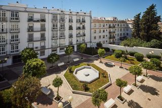 Piso en El Carmen. Vivienda ideal para familias en pleno corazón de san fernando  c