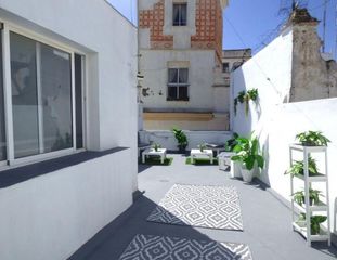 Etagenwohnung in Centro Histórico. Piso reformado con terraza privativa en el corazón de cádiz