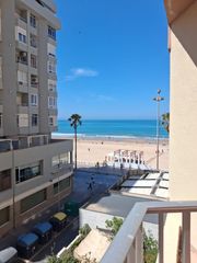 Lloguer Pis a Paseo Marítimo - San José - La Laguna. Alquiler anual piso sin muebles de 2 dormitorios en playa victor
