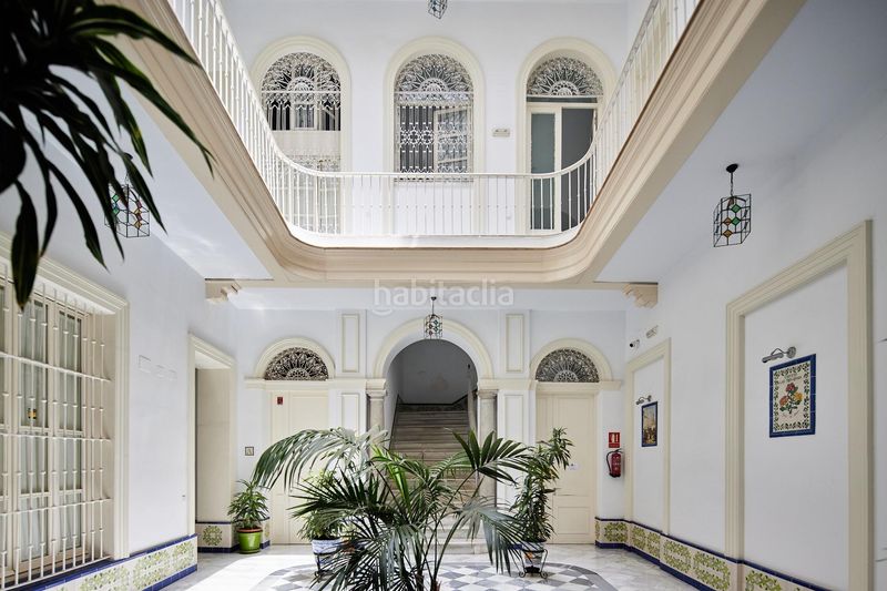 Foto 4bb0cde7-7e65-4934-bce4-b9d476e02adf. Pis amb calefacció a Centro Histórico Cádiz