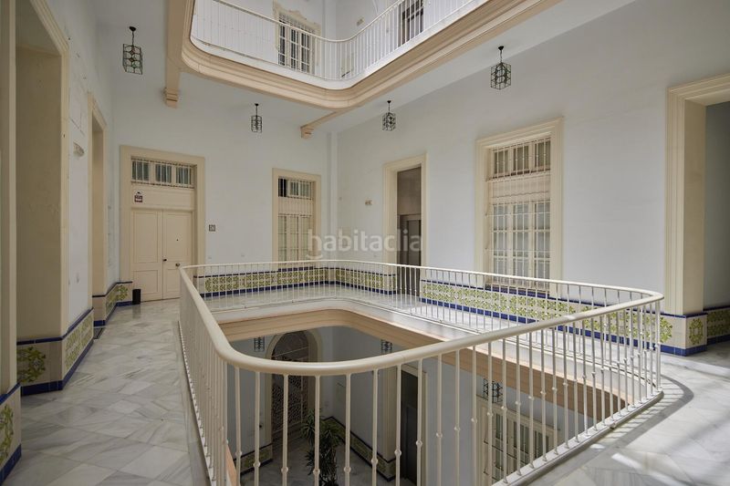 Foto 629a1583-1353-4e03-a77e-21e8d4ea2449. Pis amb calefacció a Centro Histórico Cádiz