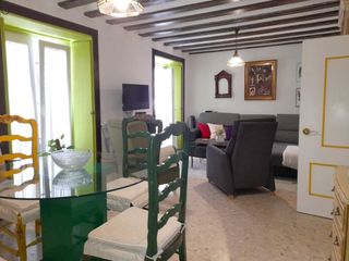 Miete Etagenwohnung in Centro Histórico. Alquiler temporada   3 dormitorios  zona san antonio centro hist