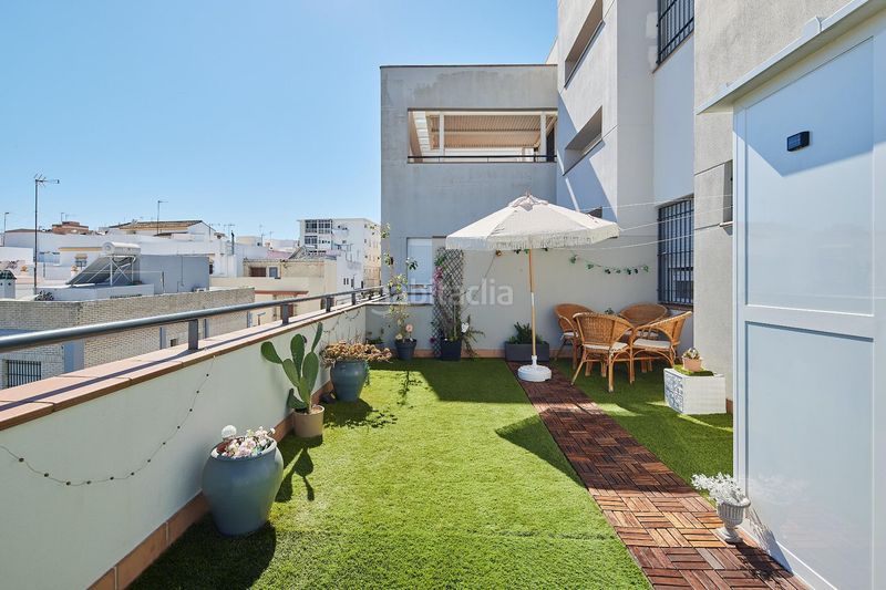 Foto 9038e034-4301-469c-9a59-6f03318152d7. Etagenwohnung mit parking in Núcleo urbano Chiclana de la Frontera