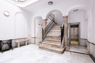 Etagenwohnung in Alameda - Mentidero - Teatro Falla. Vivienda en finca rehabilitada muy bonita con ascensor directo!!