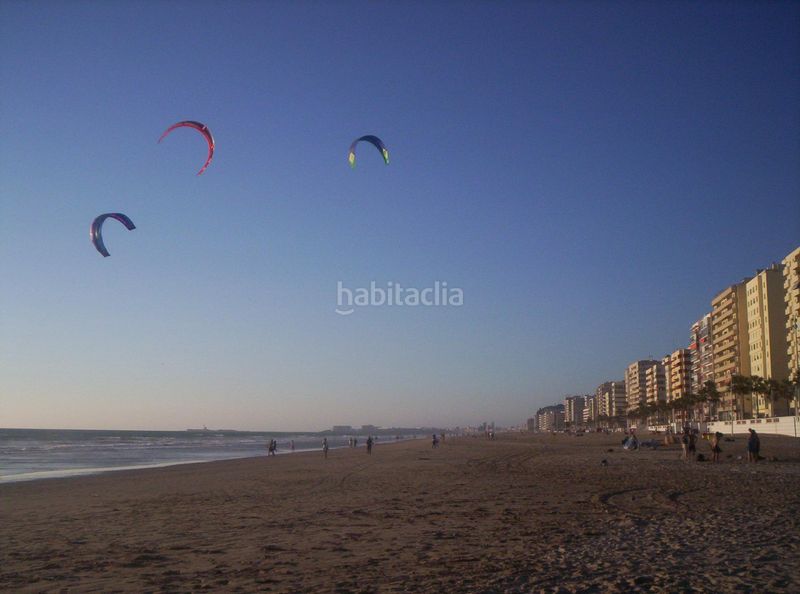 Foto 70612b78-ff3b-4631-875b-e80a7587bd2c. Pis a Paseo Marítimo - San José - La Laguna Cádiz