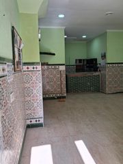 Lloguer Local Comercial a Paseo Marítimo - San José - La Laguna. Local en alquiler zona los molinerosgarcía carrera