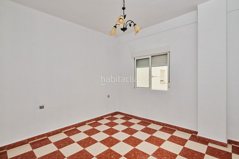 Foto df5fbe4d-bd70-4cf5-9b89-2db70ab6d5da. Piso magnífico piso de 3 dormitorios junto a la playa de la caleta en Cádiz