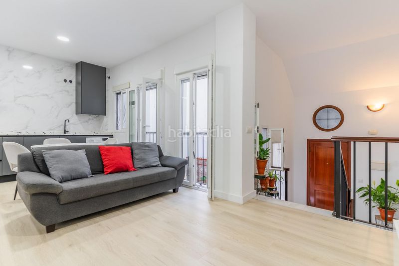 Foto 3d1e97ae-304b-4912-a588-e3918f15ad1e. Piso vivienda amplia en pleno corazón reformada con dos patios. en Cádiz