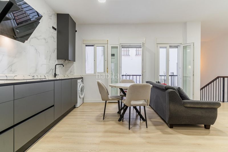 Foto a415607b-0df4-4aa8-8c6b-7d0caa26aedf. Piso vivienda amplia en pleno corazón reformada con dos patios. en Cádiz