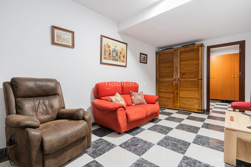 Foto f472f811-c40c-4834-aea8-2cc528648f6e. Piso vivienda amplia en pleno corazón reformada con dos patios. en Cádiz