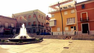Casa a Pego. Se vende local comercial más viviendas en pleno centro de la ciu