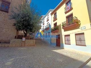 Casa adossada  Carrer de la mare maria gallart. Chalet adosado con garaje en casco antiguo, oliva