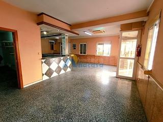 Local Comercial a Oliva Pueblo. Comercial asignado: matilde tercero
tlf: 654595017 
este local