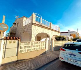Casa a Oliva Playa. Chalet a 30 metros dela playa de oliva