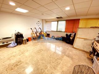 Local Comercial a Oliva Pueblo. Entresuelo en zona conservatario