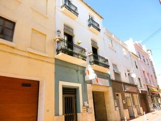 Pis  Carrer major. Buen piso  en un edificio residencial