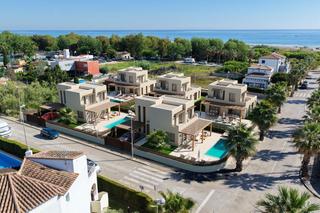 Casa a Carrer d'alfauir 1. Chalets en venta de nueva construcion cerca  en playa