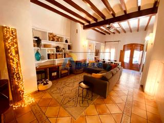 Maison à Oliva Pueblo. Preciosa casa con carácter en oliva