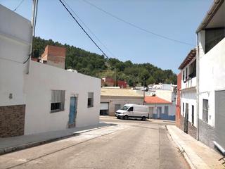 Maison  Carrer de la vall de la safor 8. Casa para terminar de construir