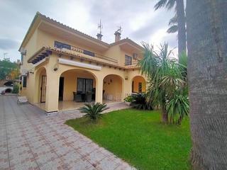 Casa a Oliva Playa. Chalet adosado  en  la playa de oliva,