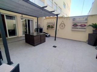 Piano terra  Carrer blasco ibáñez. Piso con terraza   garaje  trastero , como nuevo
