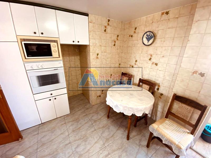 Foto 458d70c3-88f8-42d1-af72-3dabb646c3e3. Piso  junto al paseo con parking en Oliva pueblo Oliva