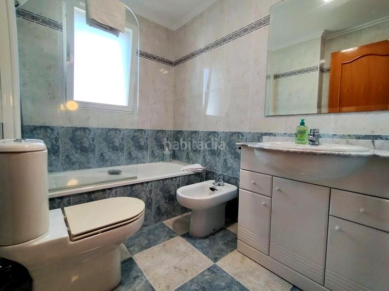 Foto 5a3b3810-a50b-4d6c-a984-13ccc46925f8. Casa pareada en de gaudi 9 excelente oportunidad! , chalet pareado en primera línea de playa nova en Oliva