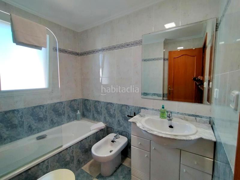 Foto 7c676505-d28a-40d5-8a05-3b8e9e2b56e1. Casa pareada en de gaudi 9 excelente oportunidad! , chalet pareado en primera línea de playa nova en Oliva
