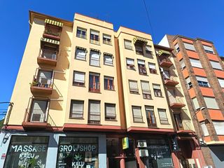 Pis  De gabriel císcar. Piso zona céntrica con ascensor