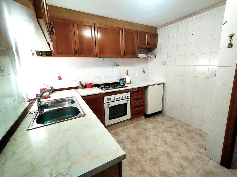 Foto 9b828220-accc-49d5-ae31-e43d9b66342b. Pis a Oliva pueblo Oliva