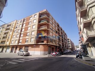 Geschäftsraum  De les monges clarisses. Se vende local  esquina en oliva  cerca paseo