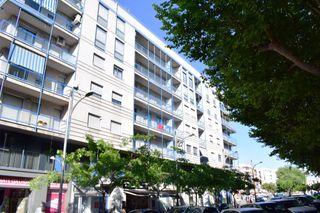 Local Comercial a De l'alcalde juan sancho 2. Local   oficina en el paseo oliva