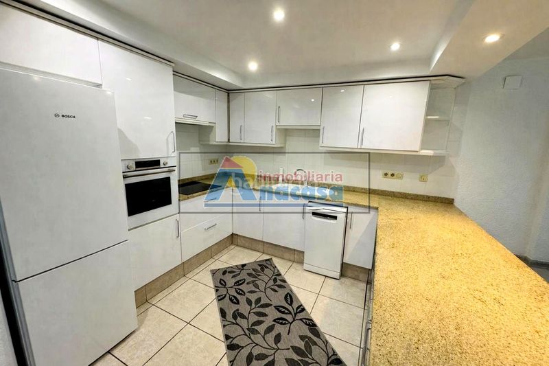 Foto 276030e0-f1cb-4d63-9f5d-1a3b97e0ecc7. Casa a Oliva pueblo Oliva