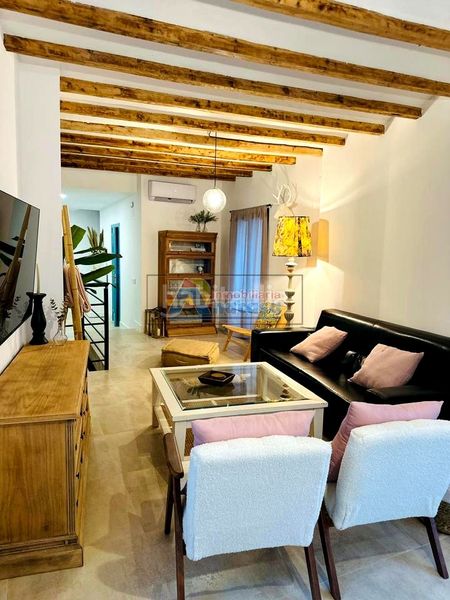 Foto 52db72d9-7d36-47af-ae49-dec4f6053a65. Casa amb aparcament a Oliva pueblo Oliva