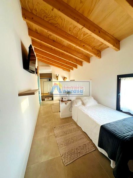 Foto 6bad6b6d-f3ec-4a70-b9cd-7f20d9d6a6f5. Casa amb aparcament a Oliva pueblo Oliva