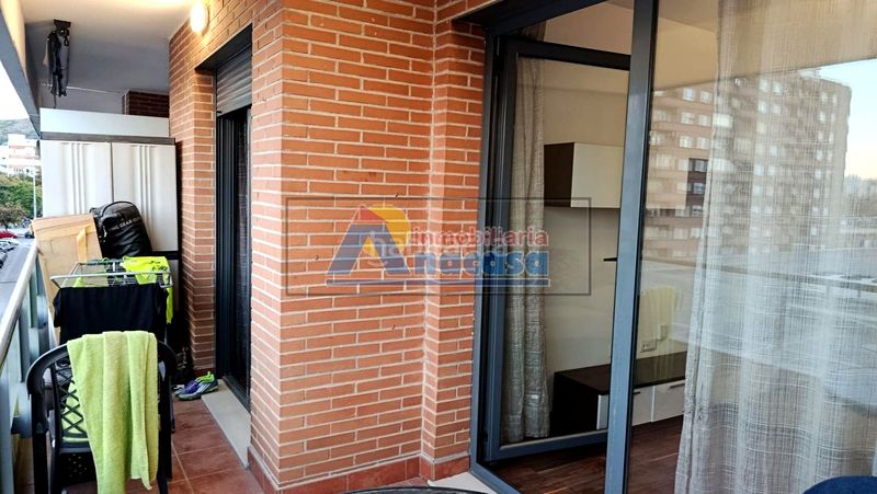 Foto f520413e-353a-4ac0-8e3f-fce9cee0946a. Pis a Oliva pueblo Oliva