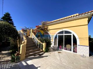 Casa  Diseminado poligono 07. Chalet con piscina en playa de oliva