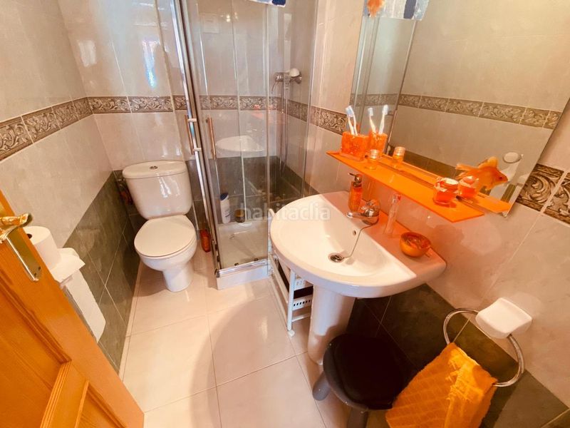 Foto a4a3f48e-fc82-4a08-8ce8-432729458f10. Pis amb aparcament a Oliva playa Oliva