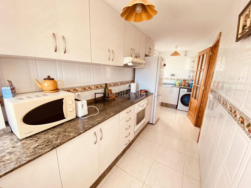 Foto f76bd14b-8314-49a5-a8e1-de0a918a5359. Pis amb aparcament a Oliva playa Oliva