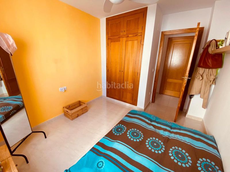 Foto f8a94af0-d436-43b0-8bcd-1f71c85aa7ab. Pis amb aparcament a Oliva playa Oliva