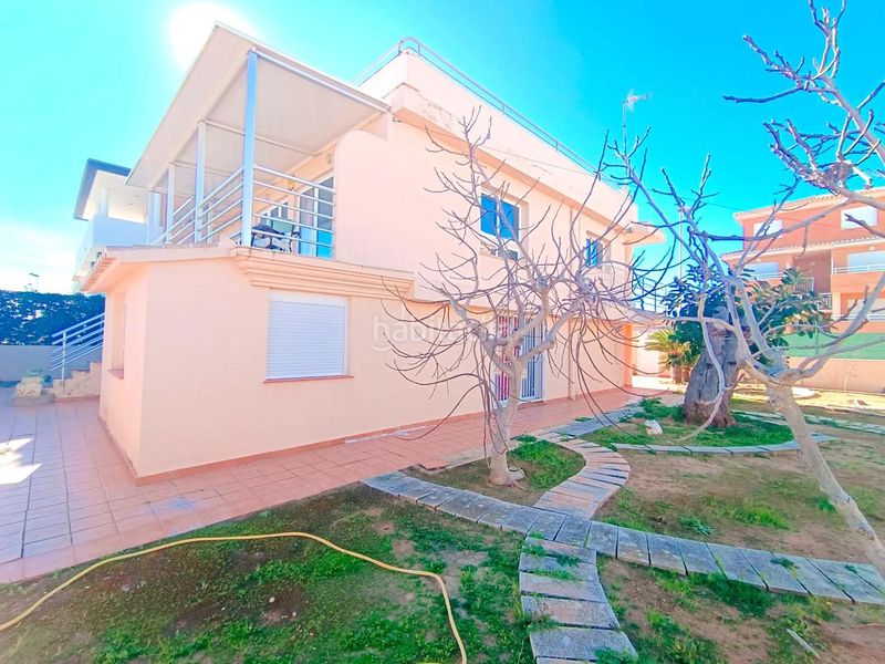 Foto 340e110e-7a95-4389-98fc-fef0b9cf64c8. Casa amb aparcament a Oliva playa Oliva