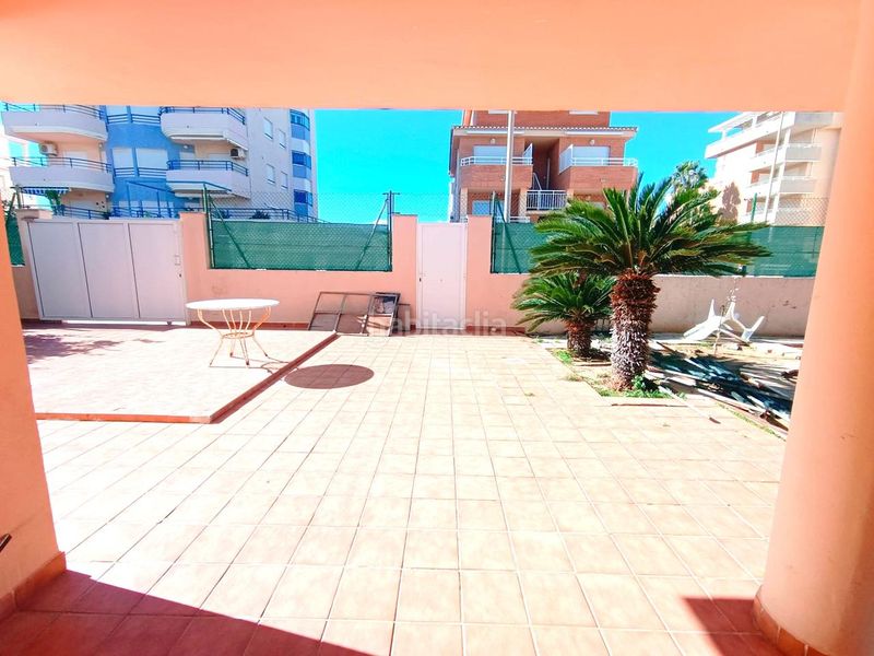 Foto cd94d7cc-988e-4b09-9851-5426e54df9ba. Casa amb aparcament a Oliva playa Oliva