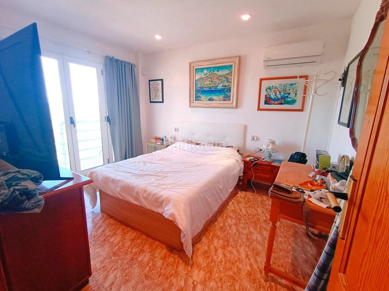 Foto cf2852aa-d10b-4adf-902c-2ea165f0b346. Casa amb aparcament a Oliva playa Oliva