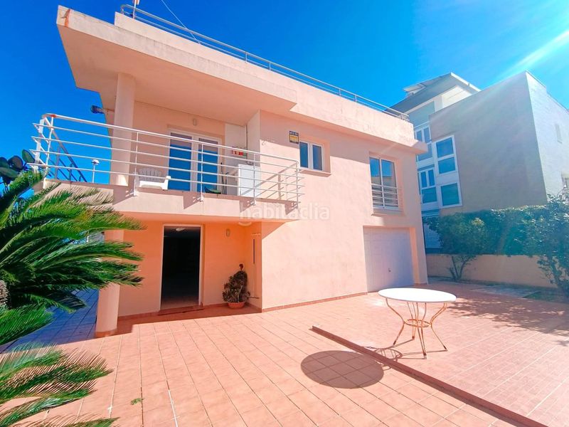 Foto dc22613f-9158-4ebd-bd45-dd89c241b623. Casa amb aparcament a Oliva playa Oliva