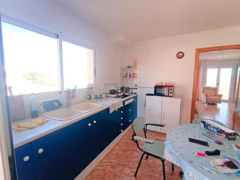 Foto f129e95d-f028-4f9e-acfb-737e4523a3a9. Casa amb aparcament a Oliva playa Oliva