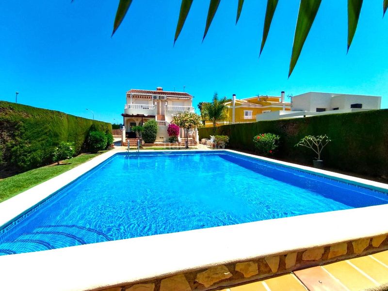 Foto eab044e3-85b1-4c26-ae08-816d4462217e. Pis amb aparcament piscina a Oliva pueblo Oliva